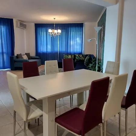 Luxury Seaview 2-bedroom Blue Elephant Apartament Bałczik
